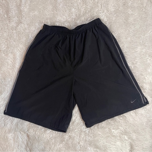 Men's Nike Athletic Shorts M Black Gray - Picture 2 of 9